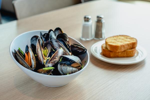 Bowl of mussels