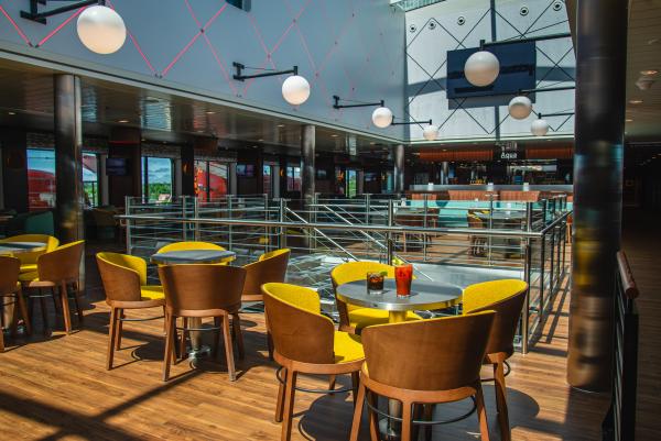 Seating area in front of the bar Aqua